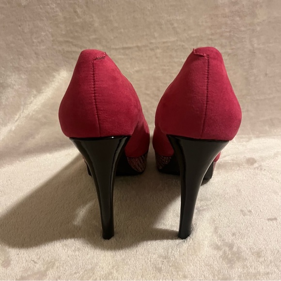 👠NWOT G by Guess beautiful pink with faux snake skin size 6.5 - Picture 9 of 10